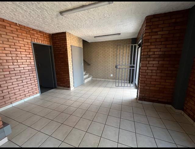 266M² WAREHOUSE TO LET IN HENNOPSPARK